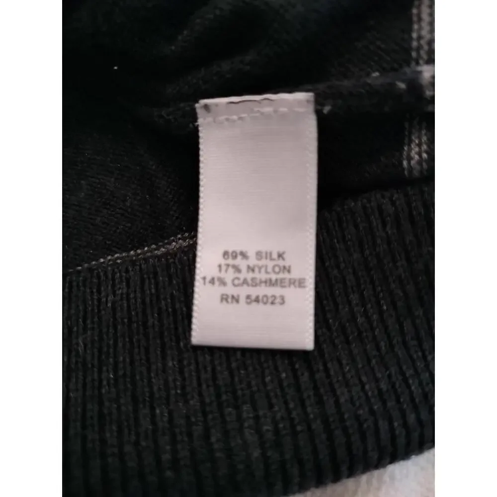 Banana Republic Luxury Blend V Banana Republic Men’s XL Silk Cashmere Blend V Nk